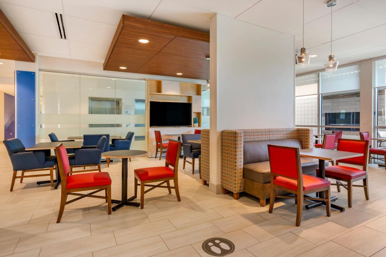 Holiday Inn Express & Suites - Phoenix Dwtn - State Capitol By Ihg Eksteriør bilde